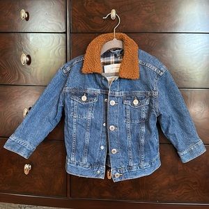 Denim lined jacket with fleece collar